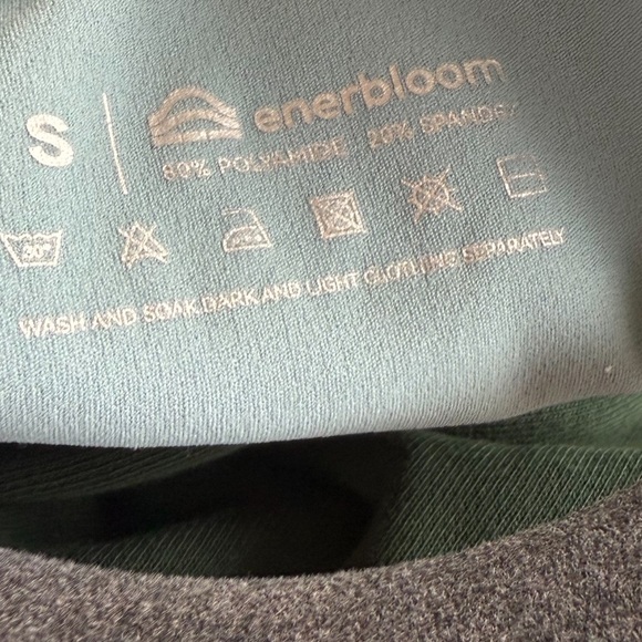 Bloom Enerbloom Light Blue workout Top with built in Bra - Picture 4 of 4